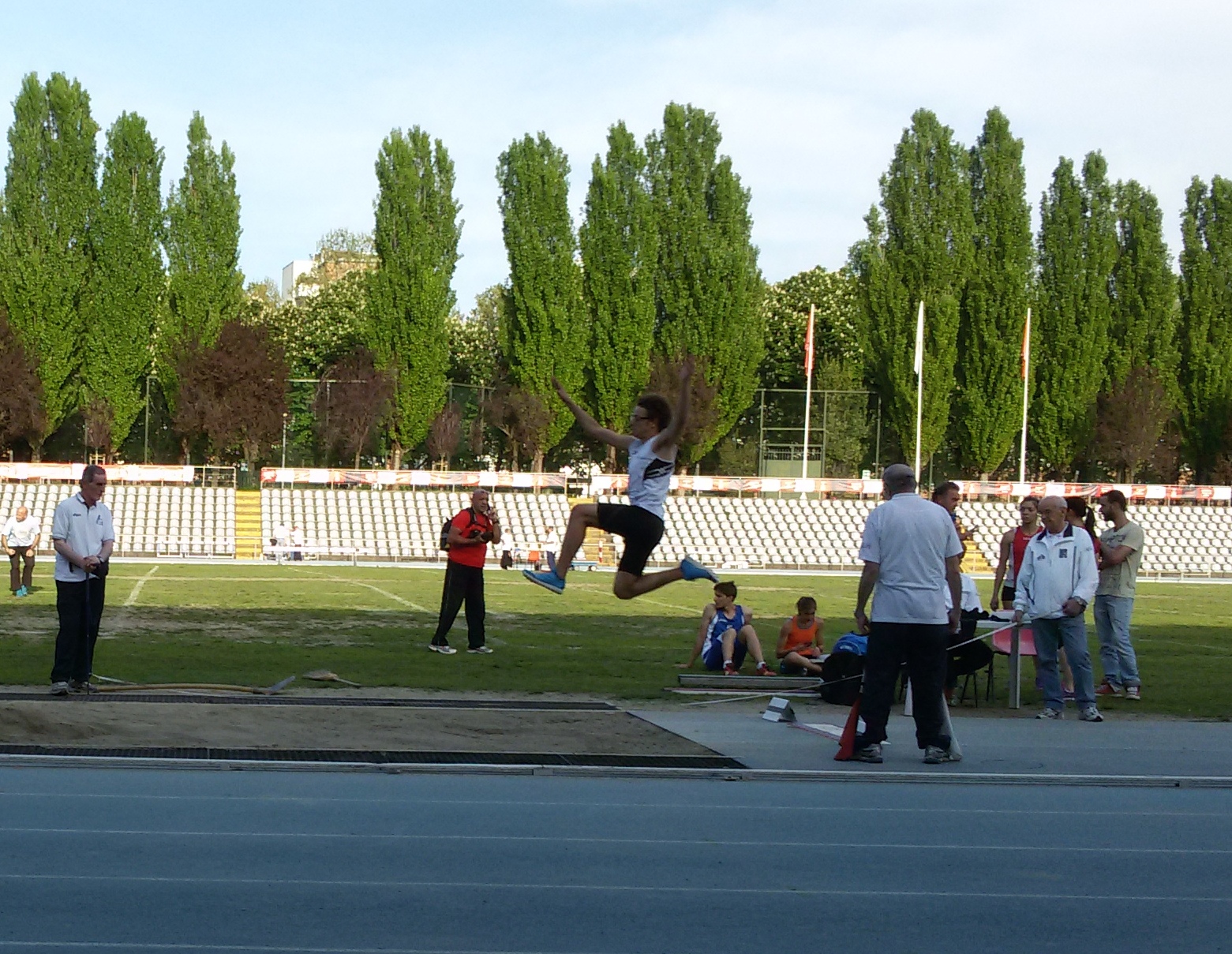 20150422_183900_1.jpg 20150422_183900_1.jpg